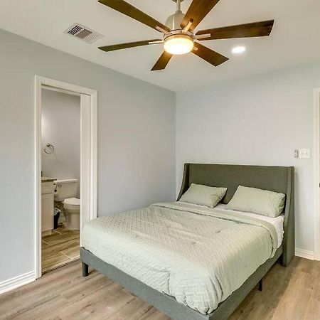 Vacation Home Lake Livingston! Onalaska Екстер'єр фото