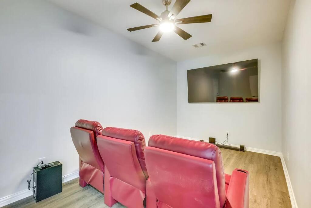 Vacation Home Lake Livingston! Onalaska Екстер'єр фото